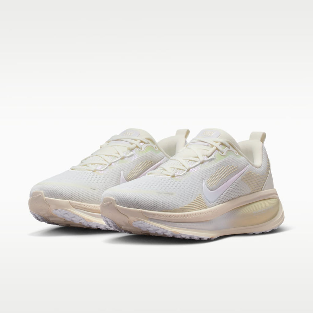 Nike Vomero 18 Women's Road Running Shoes - Summit White/Chalk/Sea Glass/White