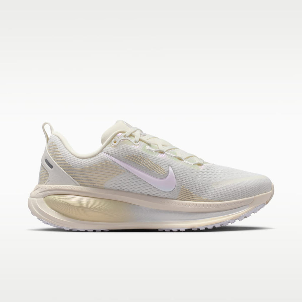 Nike Vomero 18 Women's Road Running Shoes - Summit White/Chalk/Sea Glass/White
