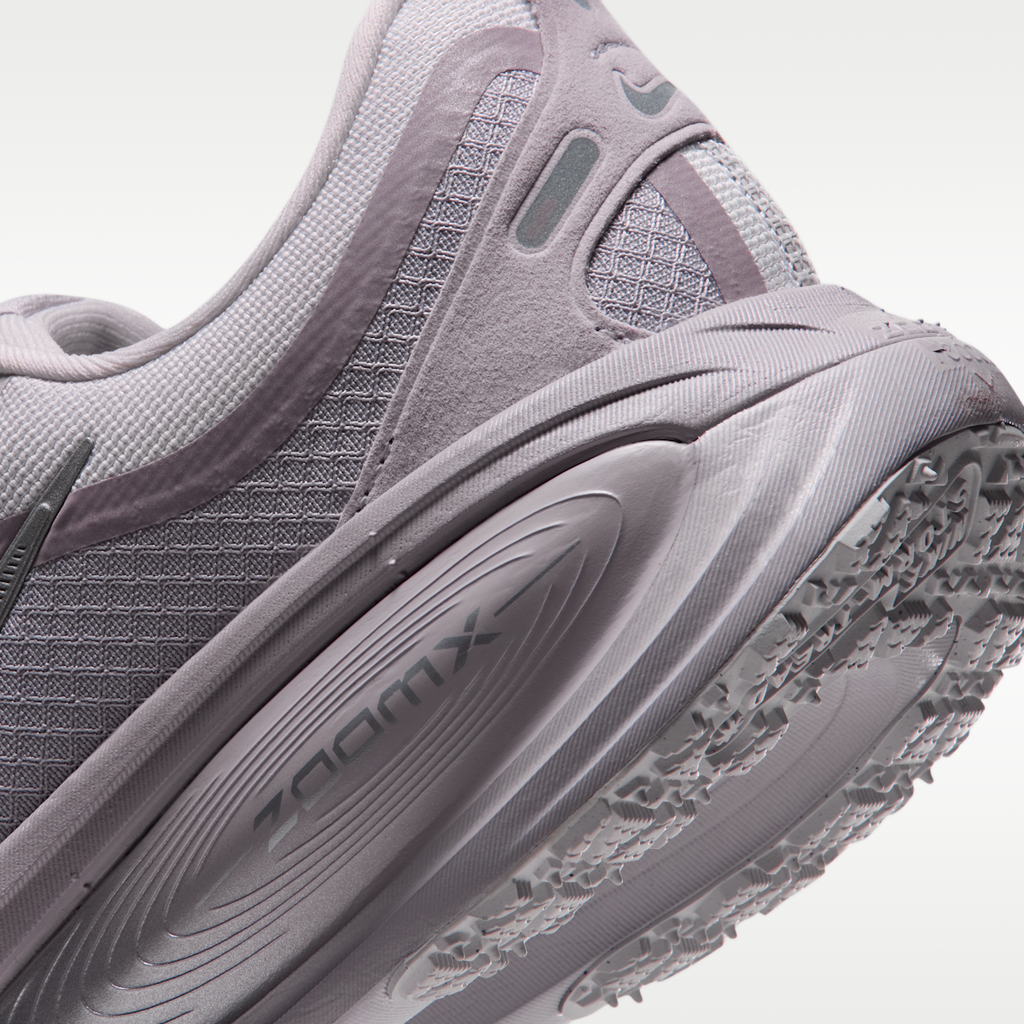 Nike Vomero 18 GORE-TEX Women's Waterproof Road Running Shoes with Reflective Accents - Vast Grey/Silver Lilac/Metallic Silver
