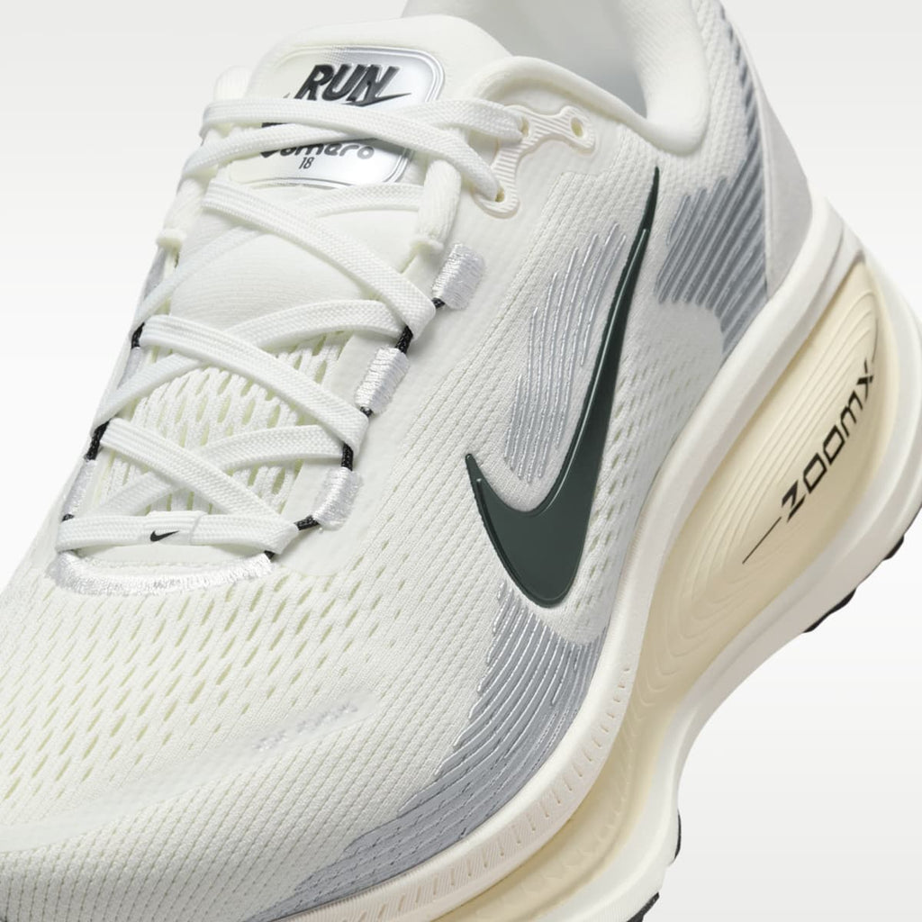 Nike Vomero 18 Women's Road Running Shoes (Wide) - Summit White/Coconut Milk/Sail/Black