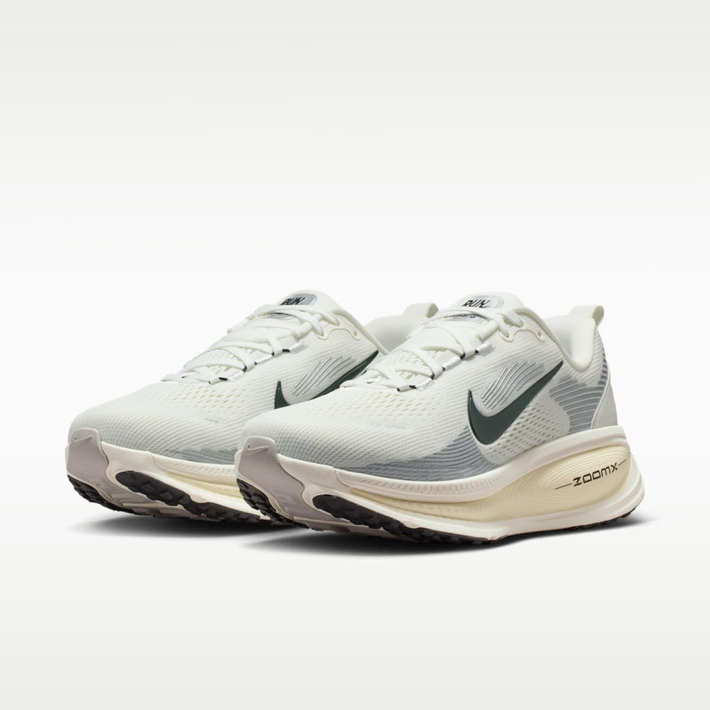 Nike Vomero 18 Women's Road Running Shoes (Wide) - Summit White/Coconut Milk/Sail/Black