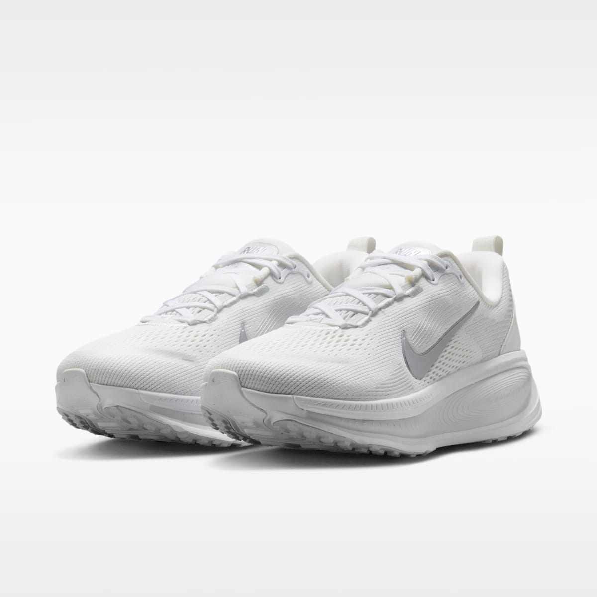 Nike Vomero 18 Women's Road Running Shoes - White/Photon Dust/Summit White/Metallic Silver