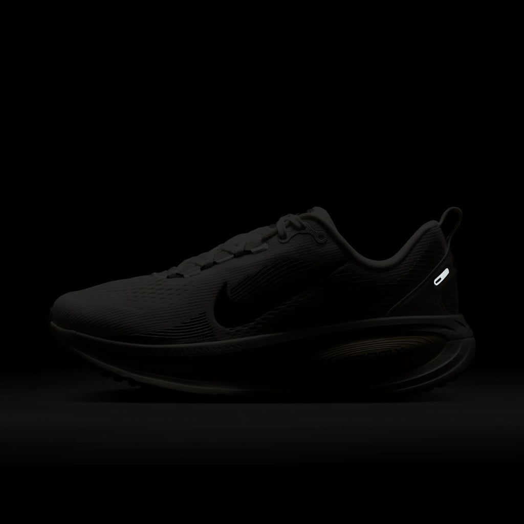 Nike Vomero 18 Women's Road Running Shoes - Summit White/Coconut Milk/Coconut Milk/Black