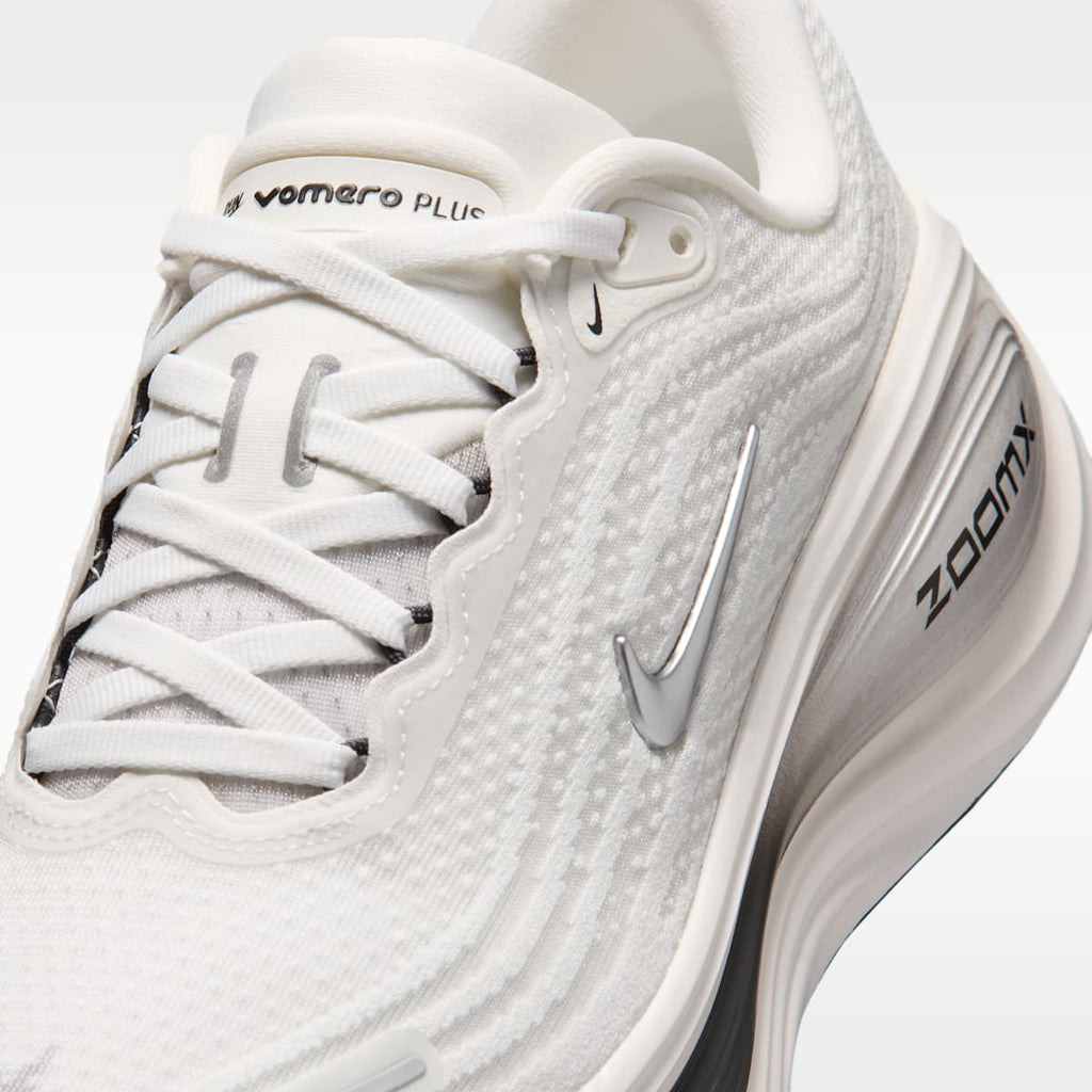 Nike Vomero Plus Women's Road Running Shoes - Summit White/Sail/Anthracite/Metallic Silver