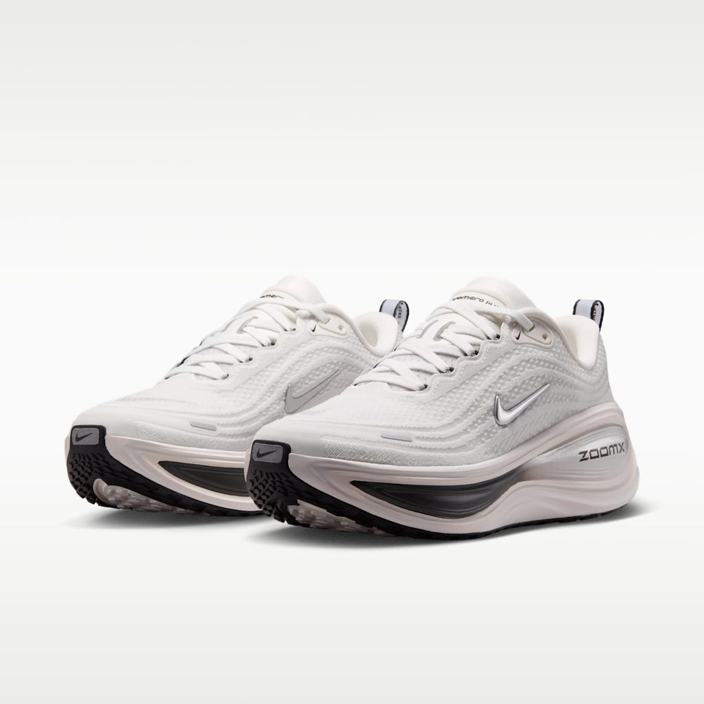 Nike Vomero Plus Women's Road Running Shoes - Summit White/Sail/Anthracite/Metallic Silver