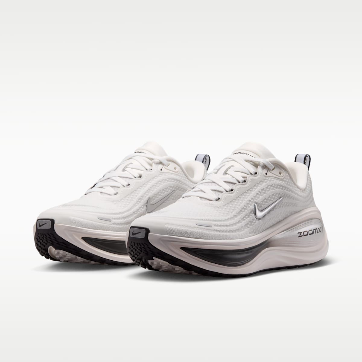 Nike Vomero Plus Women's Road Running Shoes - Summit White/Sail/Anthracite/Metallic Silver