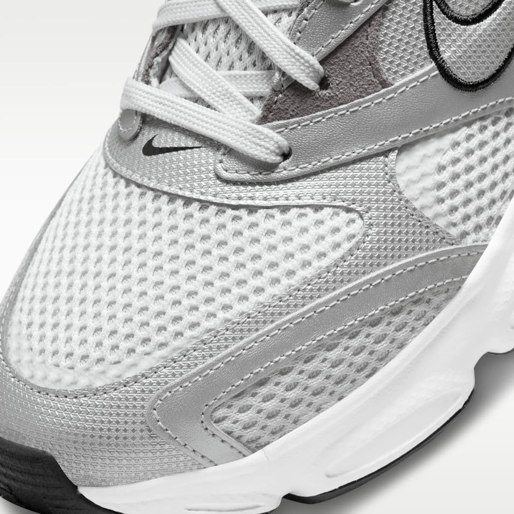 Nike Zoom Air Fire Women's Shoes - Photon Dust/White/Smoke Grey/Metallic Silver