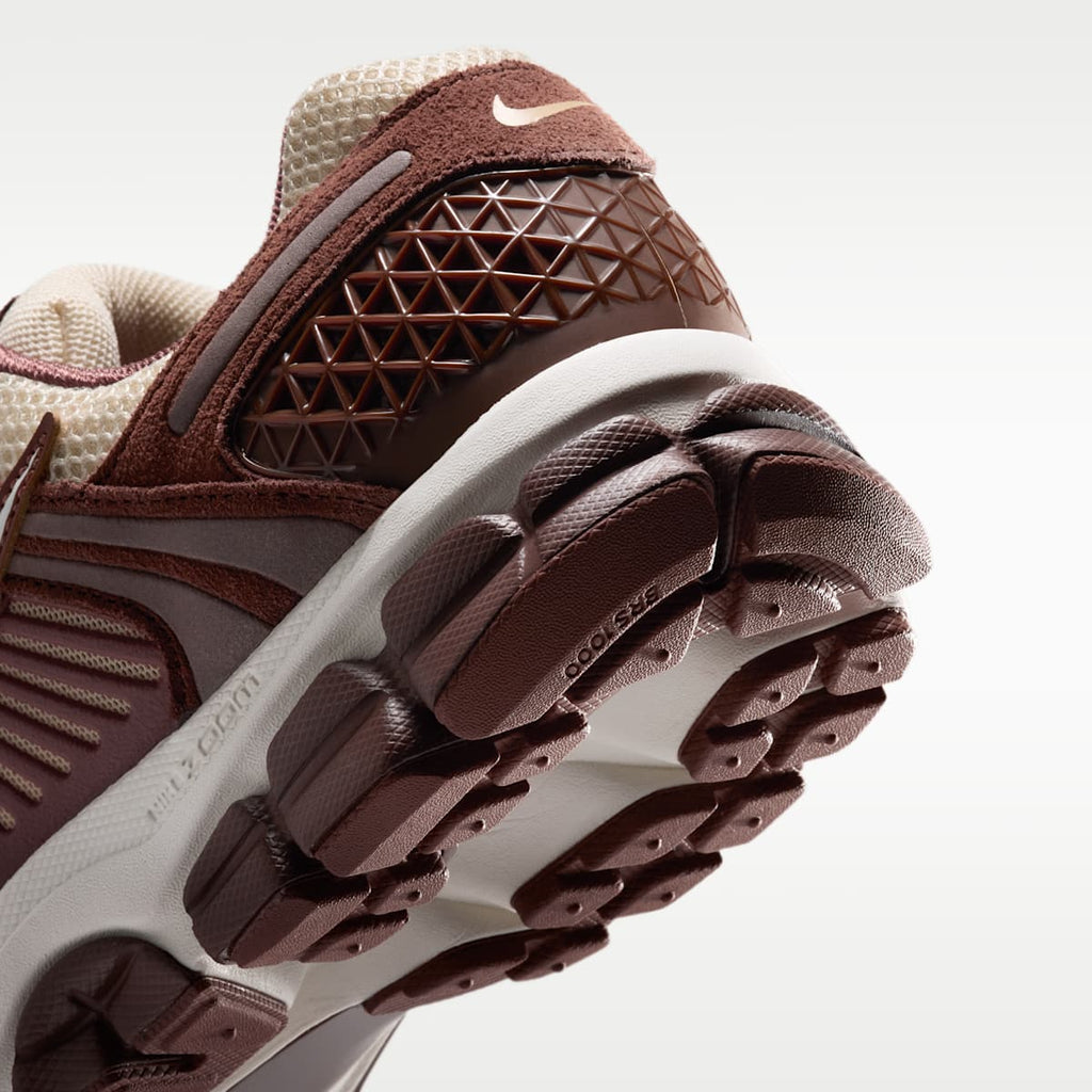 Nike Zoom Vomero 5 Women's Shoe with Reflective Accents - Light Khaki/Cacao Wow/Infinite Sable/Sail