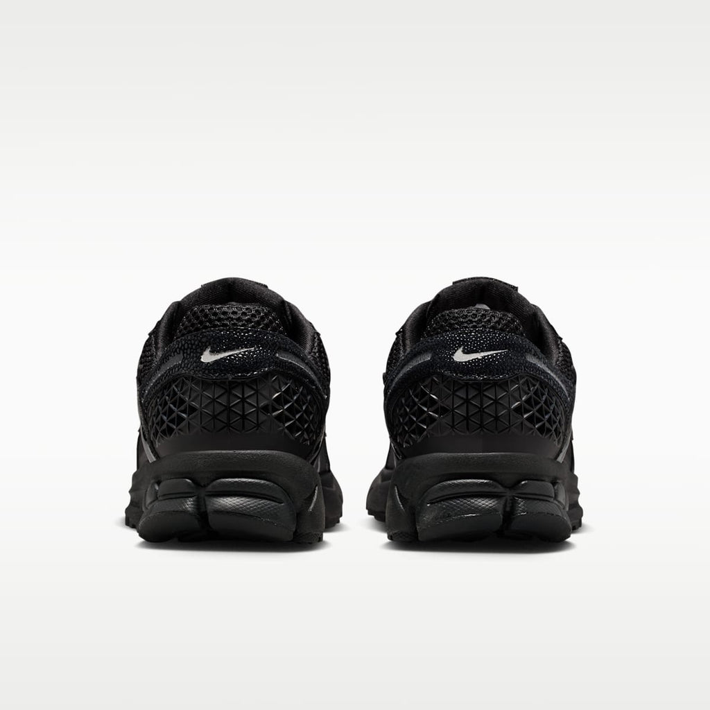 Nike Zoom Vomero 5 Women's Shoes - Black/Metallic Silver/Anthracite/Black