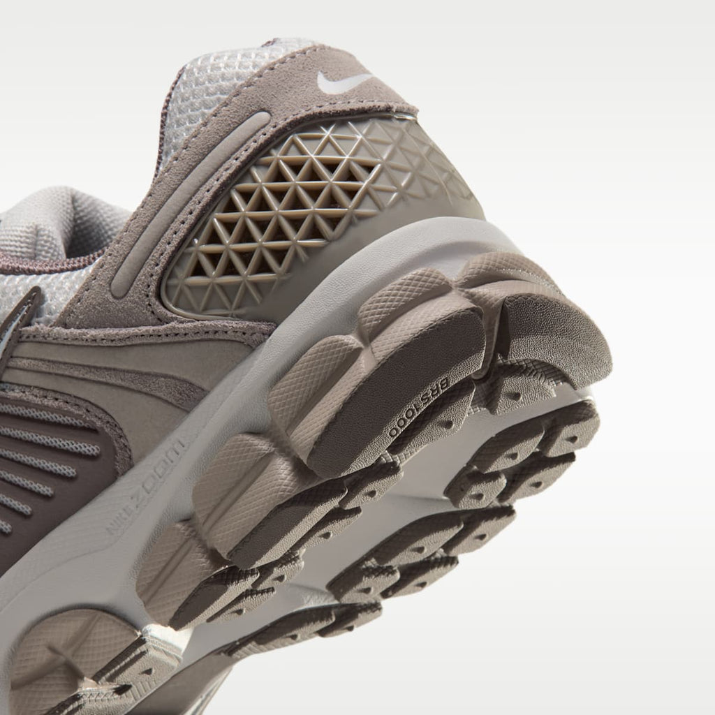 Nike Zoom Vomero 5 Women's Shoe with Reflective Accents - Vast Grey/Enigma Stone/Cave Stone/Photon Dust