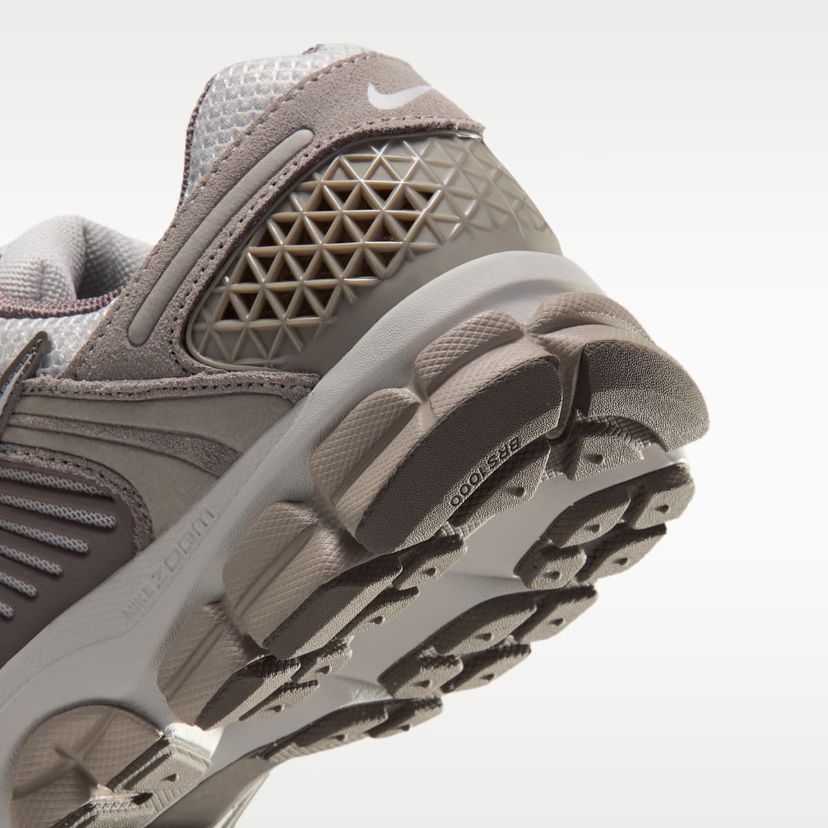 Nike Zoom Vomero 5 Women's Shoe with Reflective Accents - Vast Grey/Enigma Stone/Cave Stone/Photon Dust