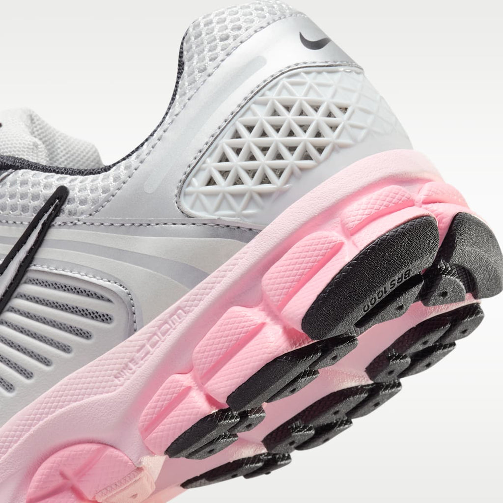 Nike Zoom Vomero 5 Women's Shoes - Photon Dust/Pink Foam/Medium Soft Pink/Metallic Silver