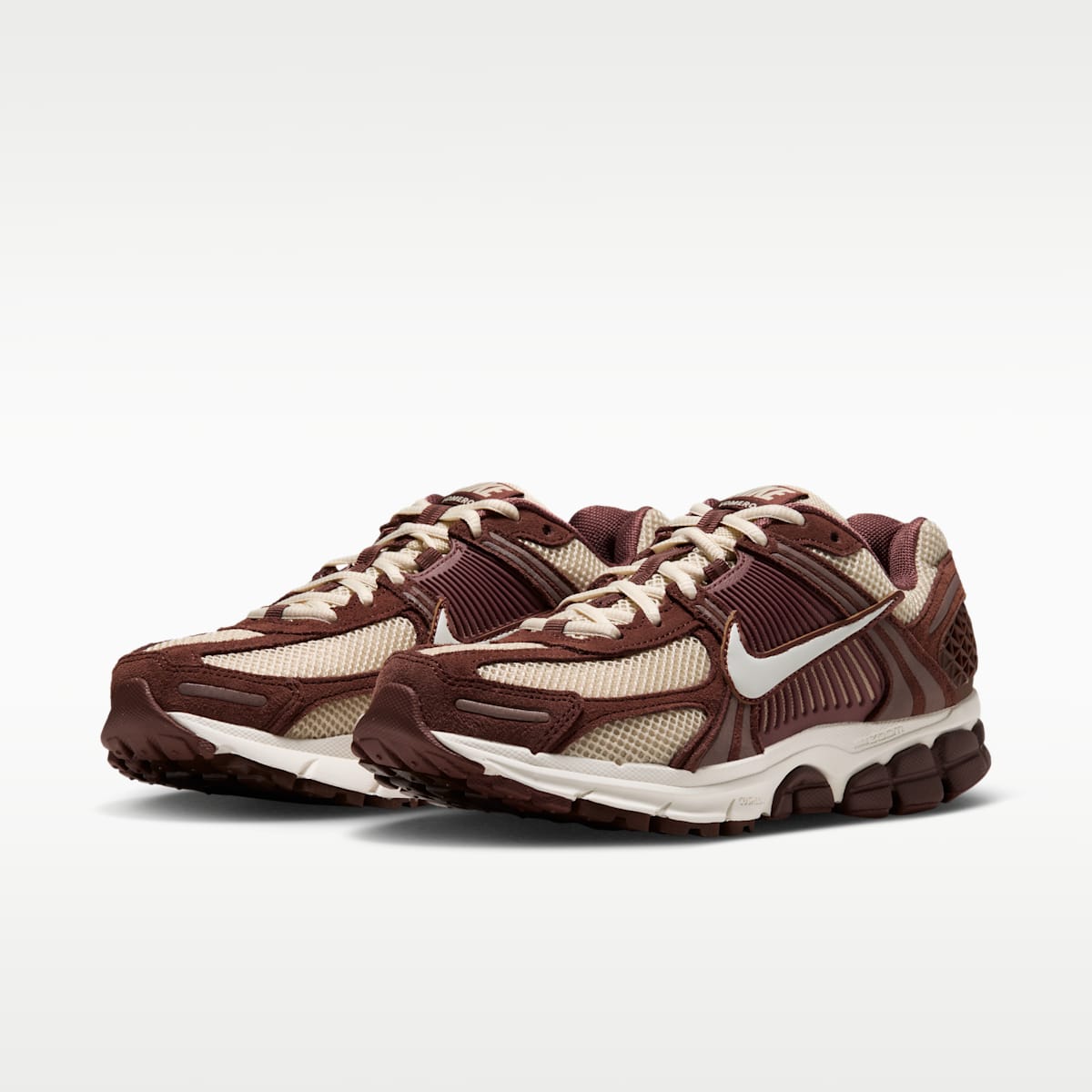 Nike Zoom Vomero 5 Women's Shoe with Reflective Accents - Light Khaki/Cacao Wow/Infinite Sable/Sail
