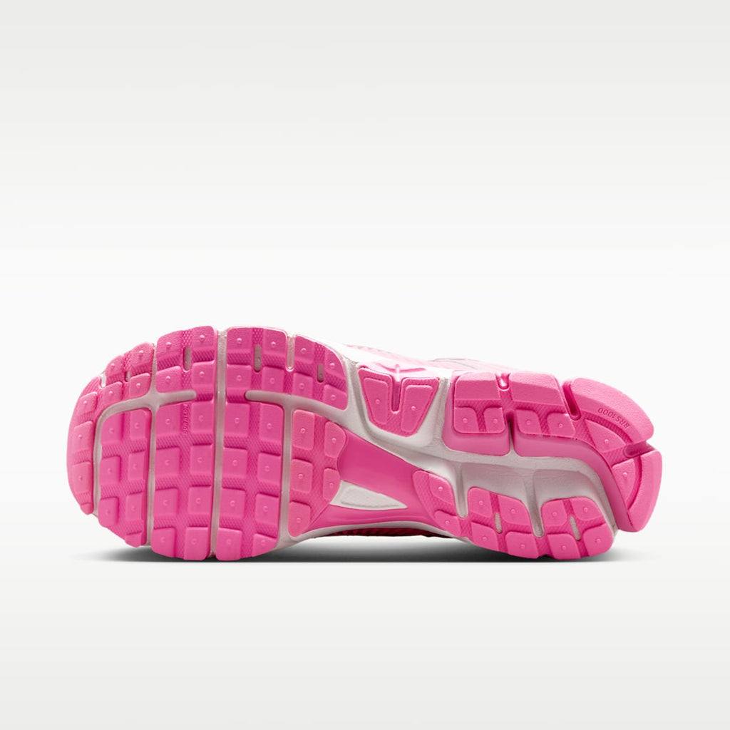 Nike Zoom Vomero 5 Women's Shoes - Pink Glow/Pearl Pink/Off Noir/Metallic Silver