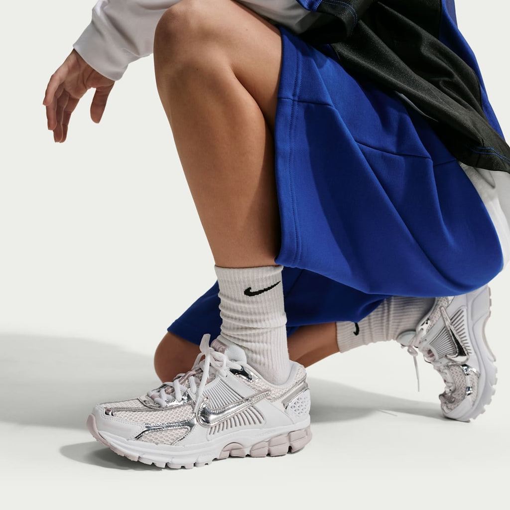 Nike Zoom Vomero 5 Women's Shoes - White/Light Bone/Enigma Stone/Metallic Silver
