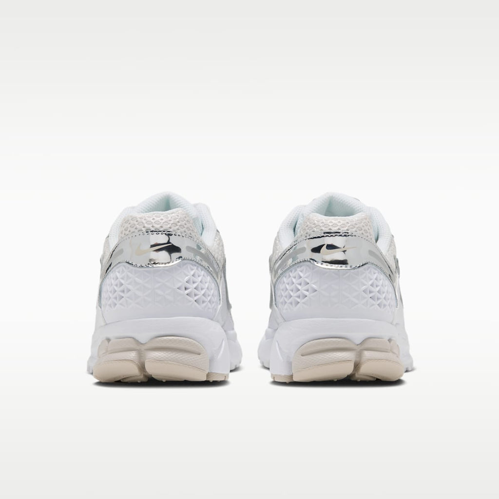 Nike Zoom Vomero 5 Women's Shoes - White/Light Bone/Enigma Stone/Metallic Silver