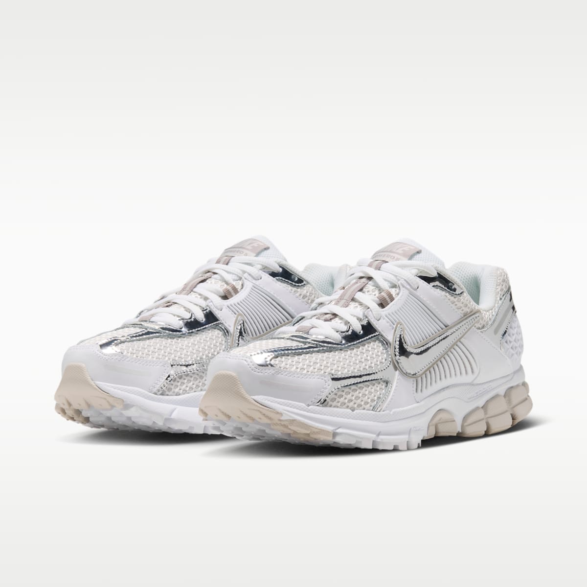 Nike Zoom Vomero 5 Women's Shoes - White/Light Bone/Enigma Stone/Metallic Silver