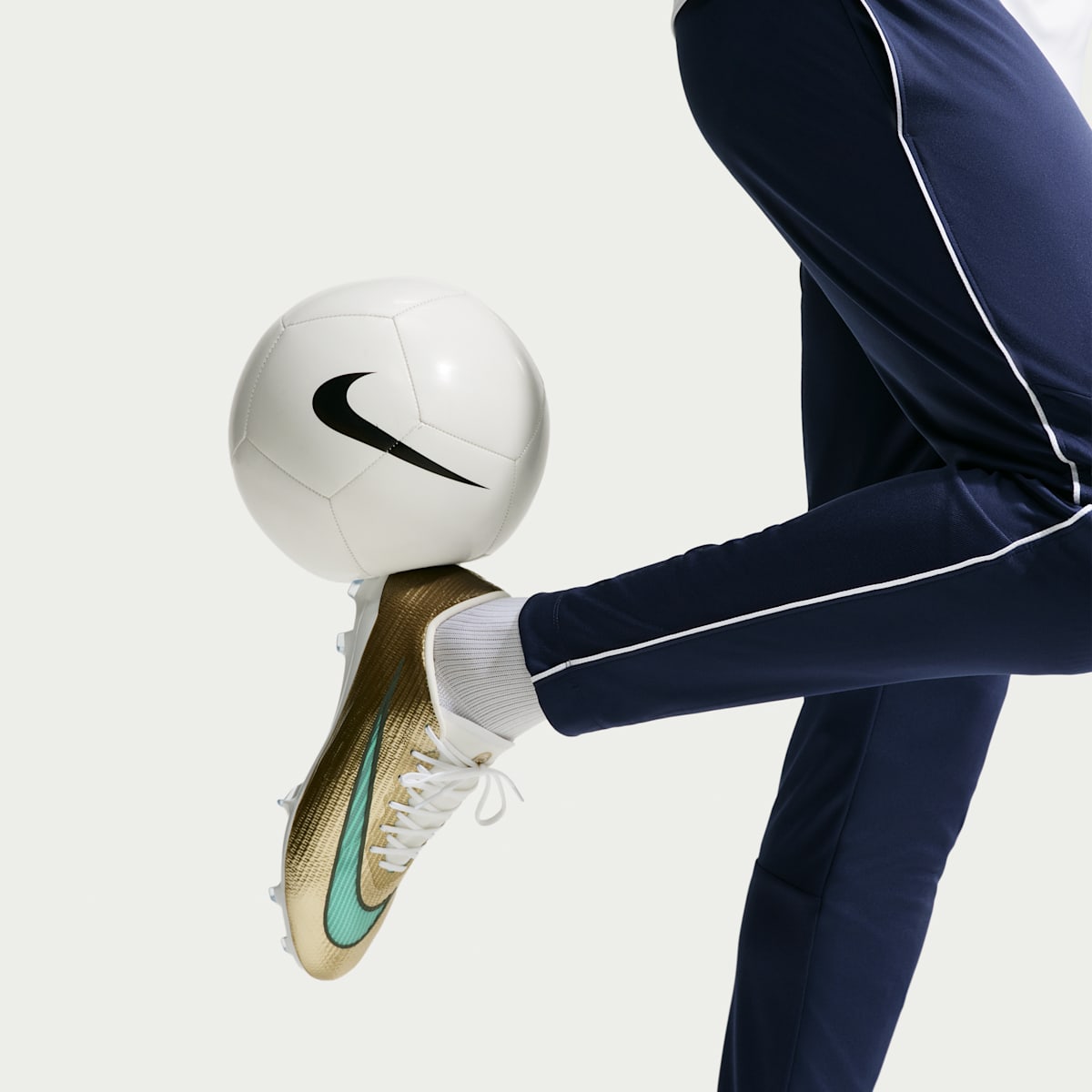 Nike Mercurial Superfly 11 Pro "Kylian Mbappé" Firm-Ground Low-Top Soccer Cleats - Metallic Gold/Green Glow - Image 10