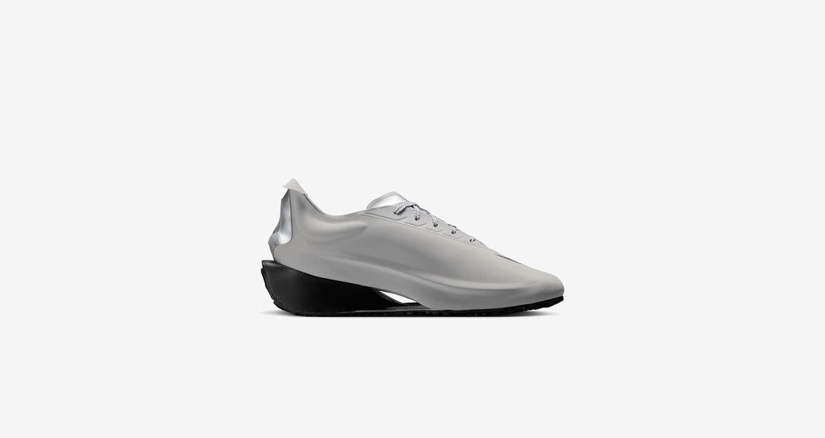 Nike First Sight Noir Women's Shoes - Flat Silver/Black/Metallic Silver